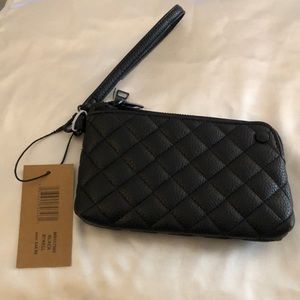 Steve Madden Black Faux Leather Quilted Diamond Pattern Double ZA Wristlet NWT
